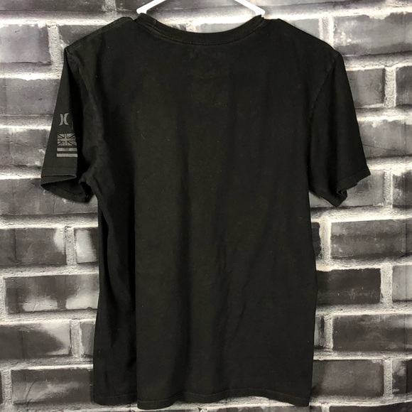 Hurley t-shirt. - Picture 4 of 4